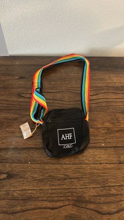 https://offerup.com/redirect/?o=QUhGLm9yZw== Small Crossbody Shoulder Bag