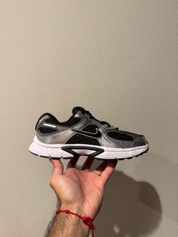 Nike V5 RNR - Size Big Kids 5Y, 5.5Y, 6Y, 7Y - NEW