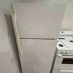 Kenmore Top & Bottom Refrigerator 