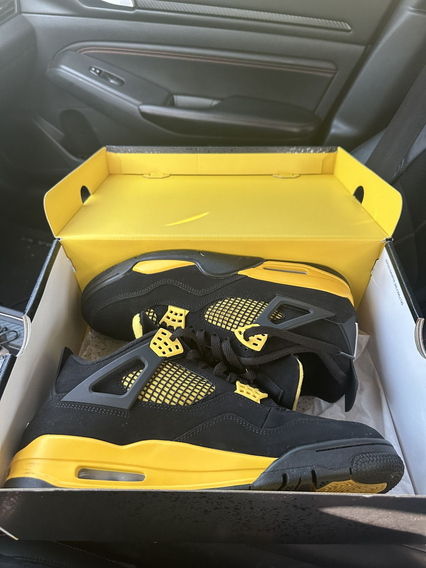 Jordan 4s