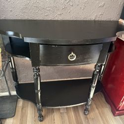 Black Entry Table
