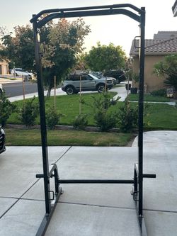 Squat rack ( pull up bar )
