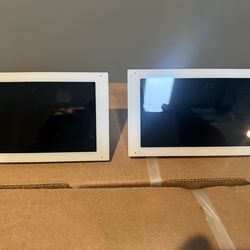 Savant ITP-E5500V2W-00 (5.5-inch white touchscreen)