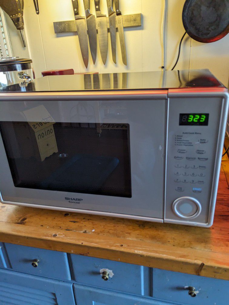 Sharp Carousel 1100w Microwave Oven