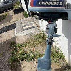 2 H/P Evinrude Outdoor Boat Engine 