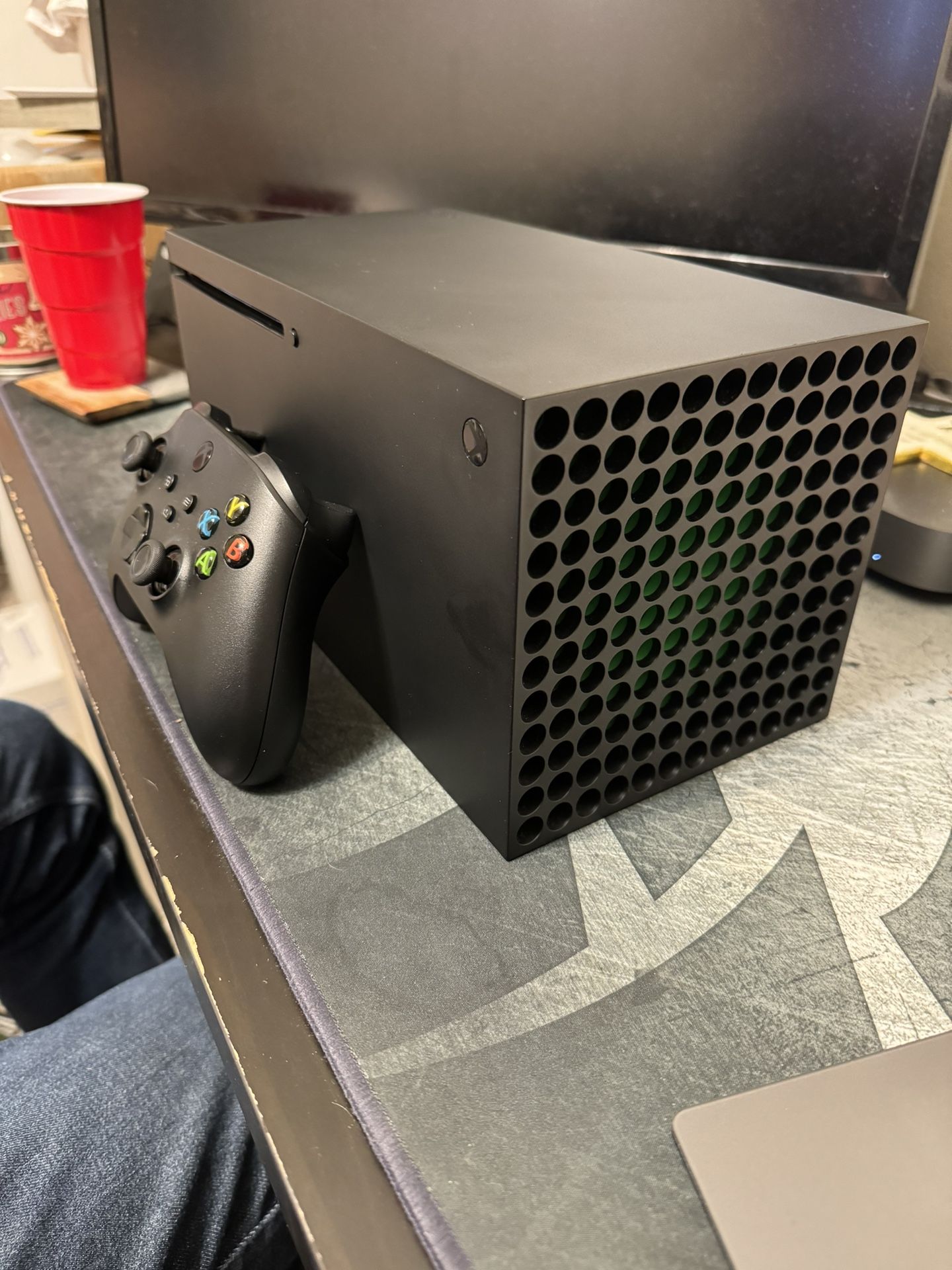 XBOX SERIES X — GREAT CONDITION — WITH CONTROLLER