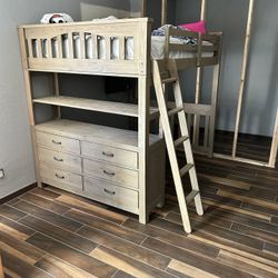 loft queen size bed! 