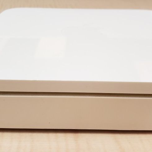 Apple AirPort Extreme Base Station - 4 port wireless router - A1143 - $10