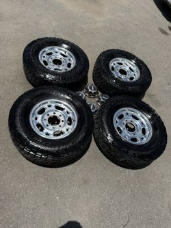 16” GM 2500HD rims 8 lug