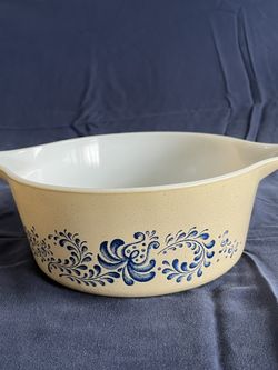 Vintage Pyrex 1 1/2 Quart Ovenware USA