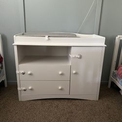 Dresser/Changing Table