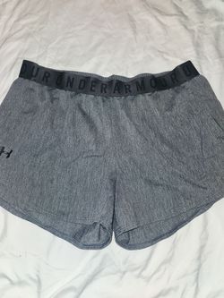 Under Armour women short size L