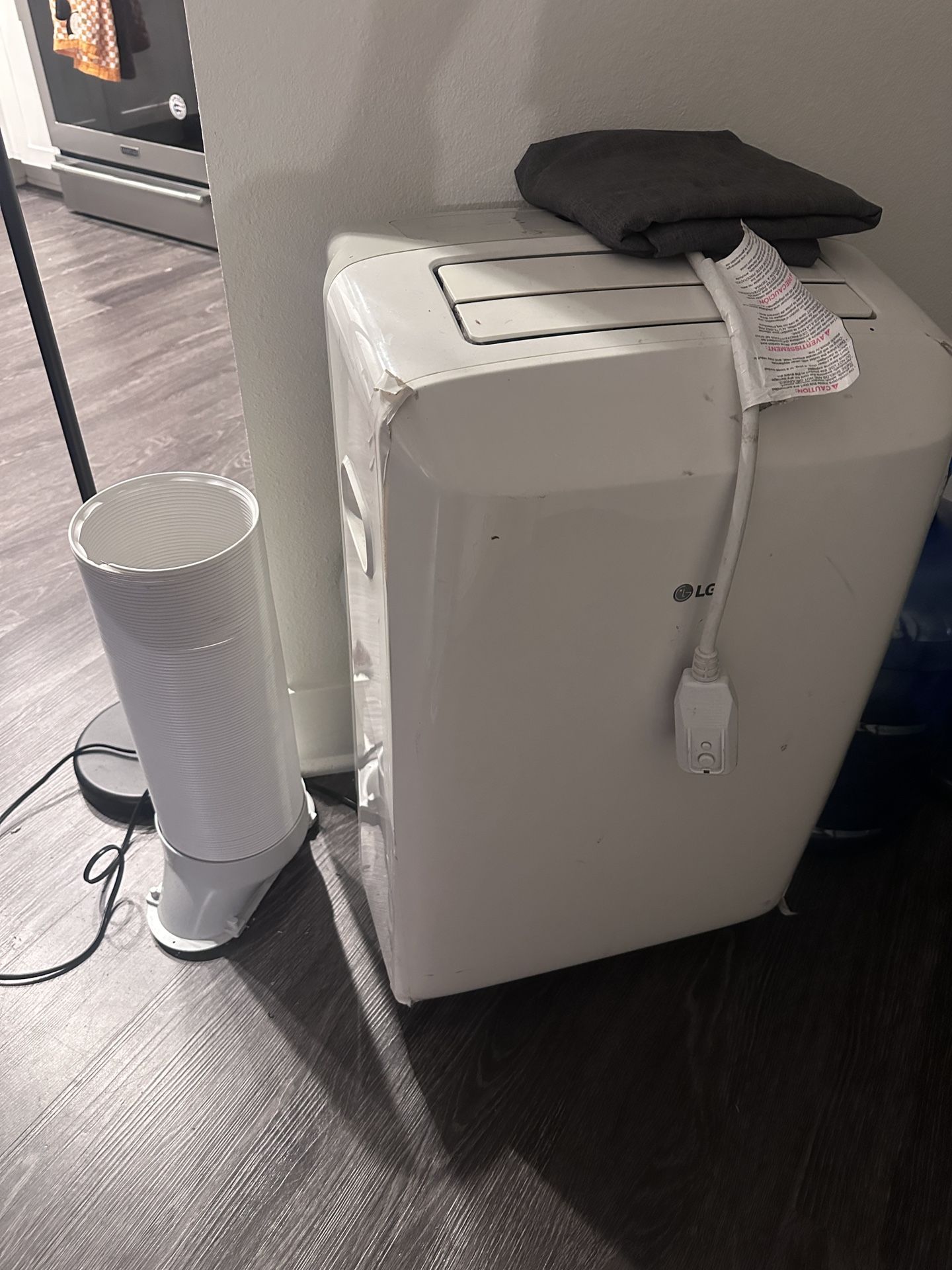 AC UNIT— Works Great!