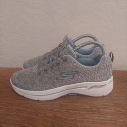 Skechers GOwalk Arch Fit Athletic Running Shoes 
Women's Size 7
