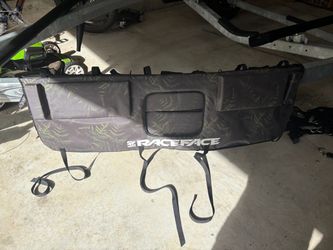 Raceface tailgate pad