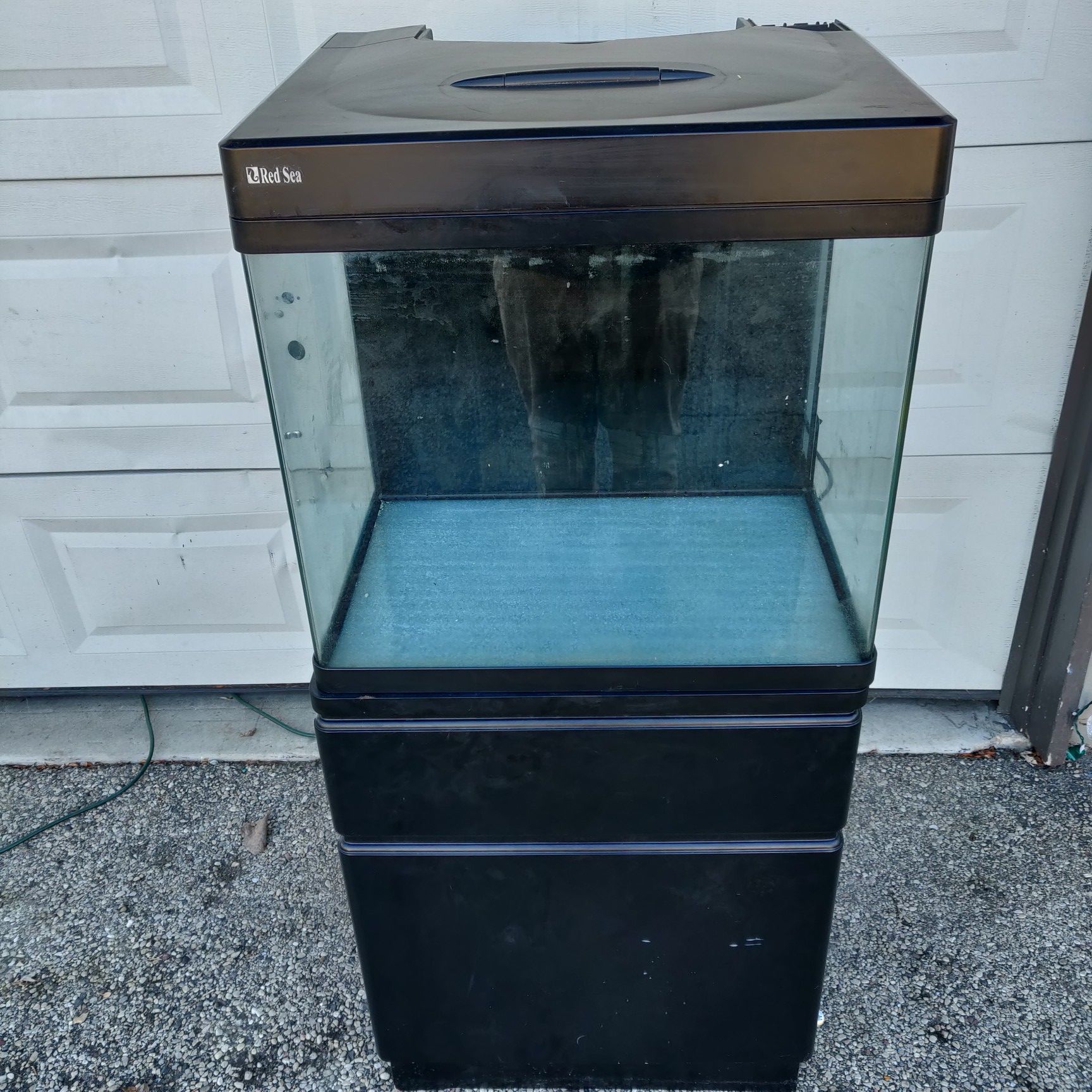 Red sea max 130D Reef AIO Aquarium 34 gallon fish tank for Sale in Elgin, IL OfferUp