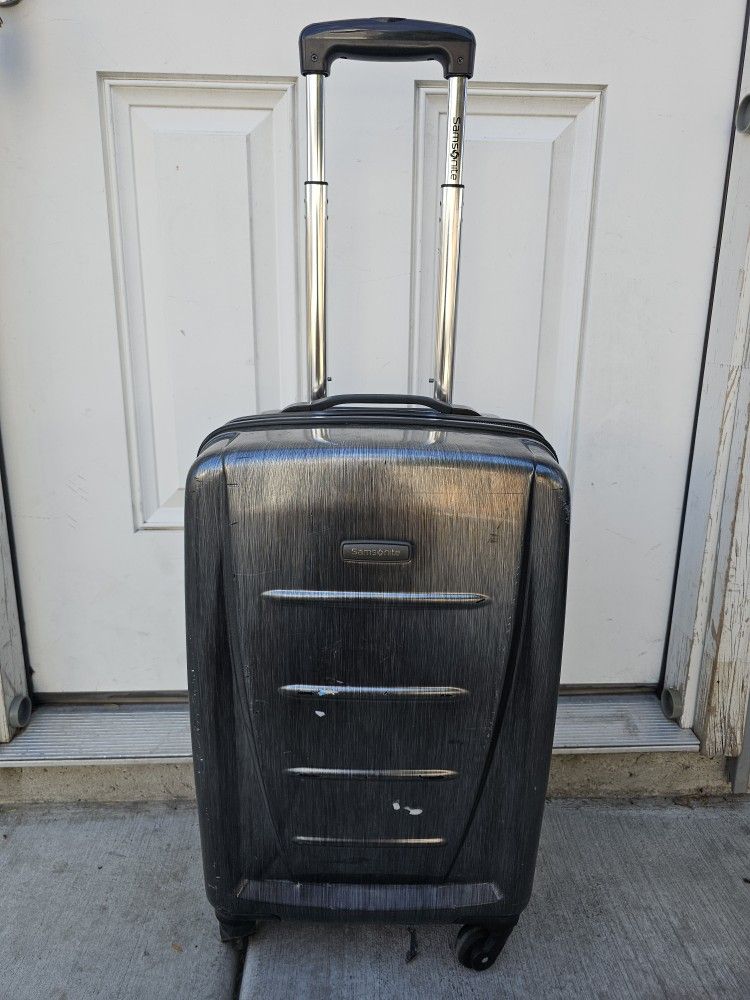 suitcase / luggage