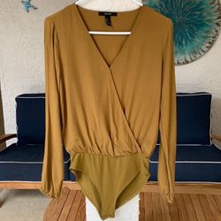 Forever 21 surplice neckline bodysuit Size: S 