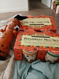 Nice Collectible Halloween Mug Set N Nutcracker