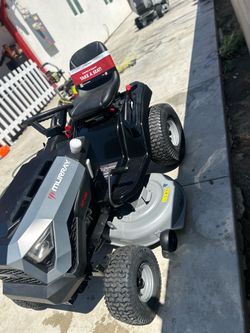 Shop Murray MT100 42 in. 13.5 HP 500cc E1350 Series Briggs and Stratton Engine 6-Speed Manual Gas Riding Lawn Tractor Mower Questions & Answers (344)