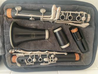 Buffet E11 Bb clarinet (made in Germany) with 3 mouthpieces and more