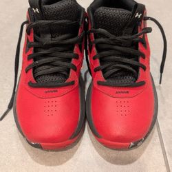 Under Armour Basketball Shoes Sneakers Kids Size 4 Y