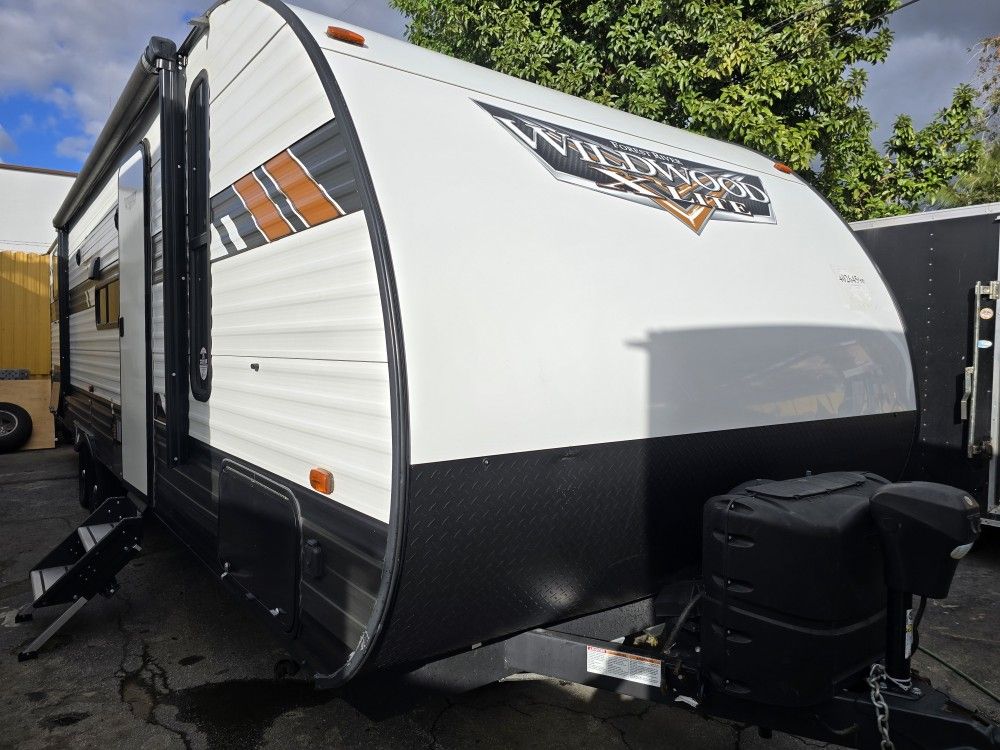 Rv Travel Trailer 2022 27 Ft