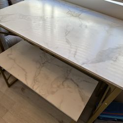 Dining room table 