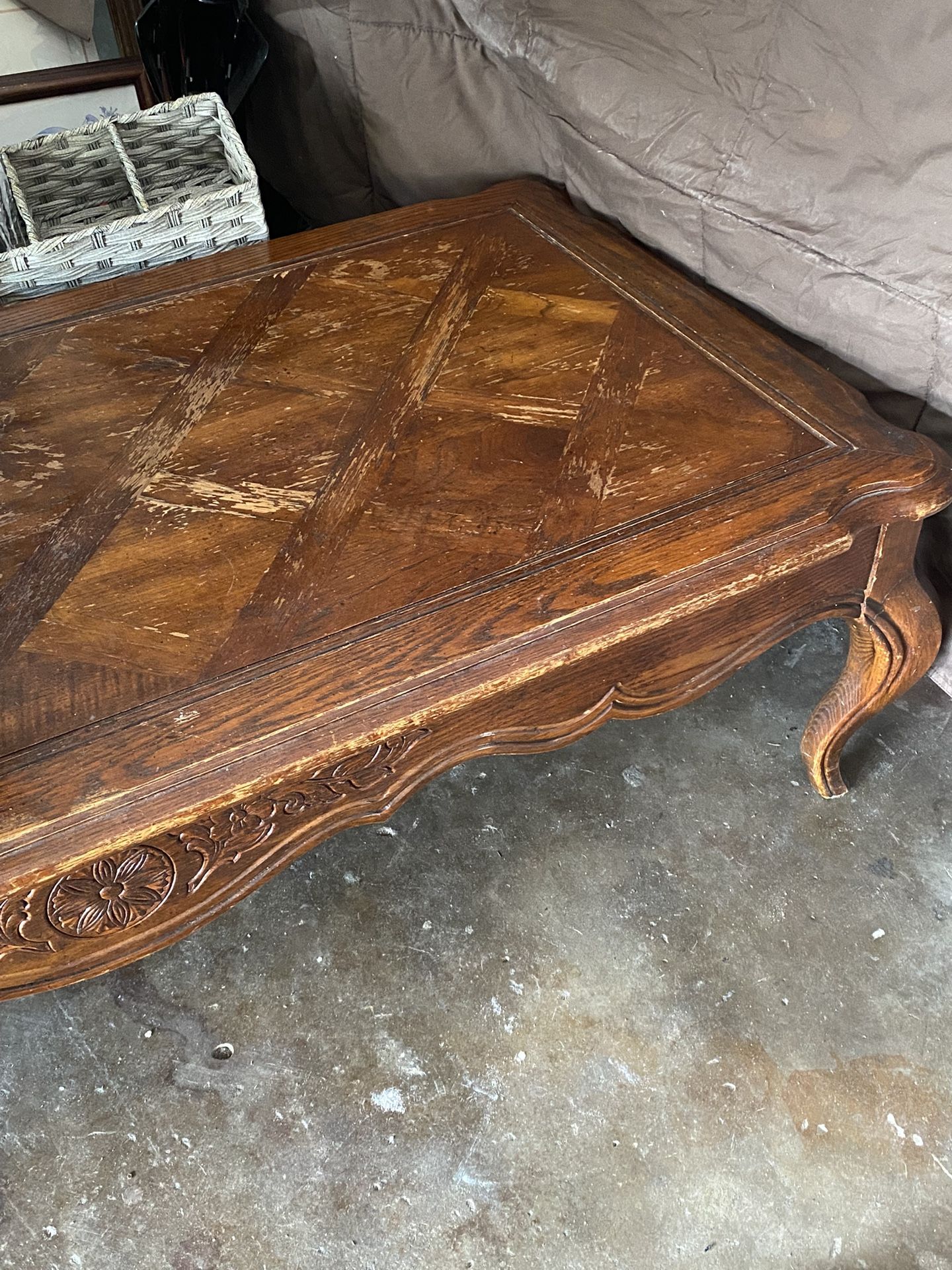 Coffee Table And 1 End Piece 