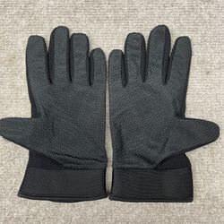 (1) Black Gloves 
