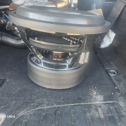 2 skar audio zvx 12 new subwoofer