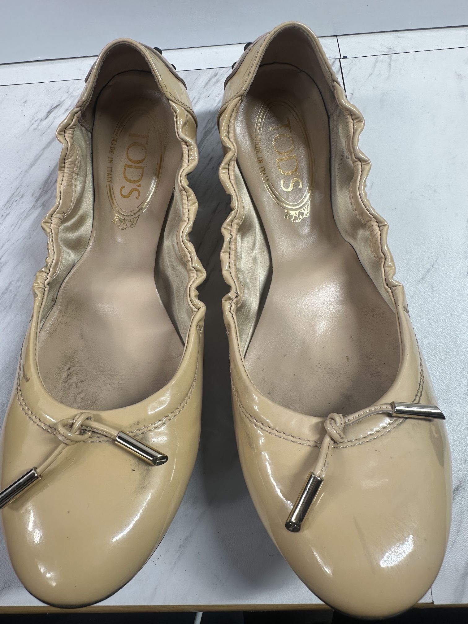 TOD's beige leather ballerina flat size # 39
