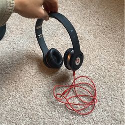 Beats by Dre Black Solo Headphones With Case And Wire