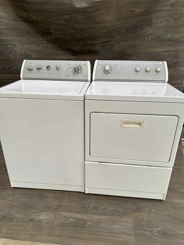 Whirlpool Washer And Gas Dryer