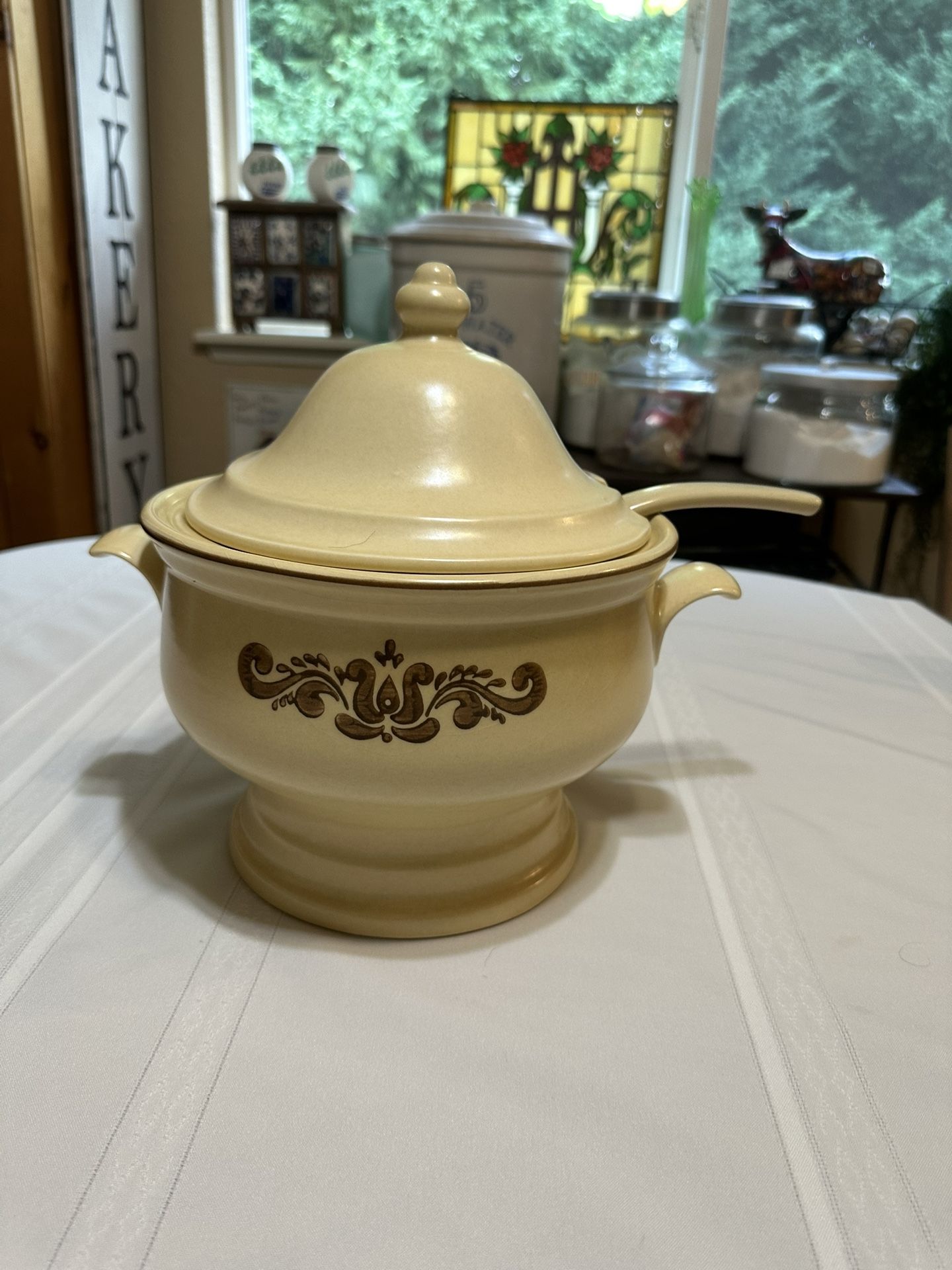 Vintage Pfaltzgraff Village Soup Tureen 