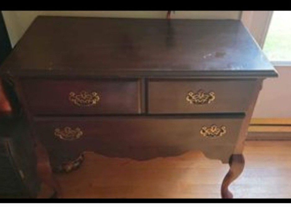 3 Drawer Dresser