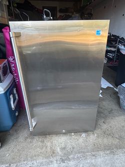 Outdoor fridge