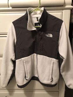 Woman’s north face jacket