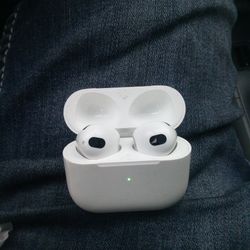 Apple Air Pods A2566 $35