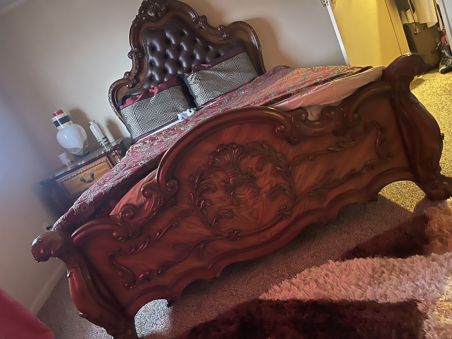 Queen Bedroom