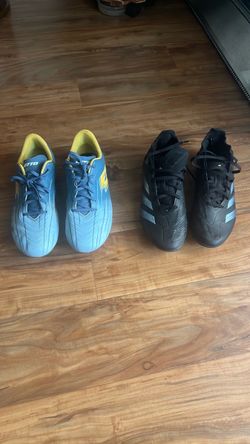 Boys Soccer cleats Size 7