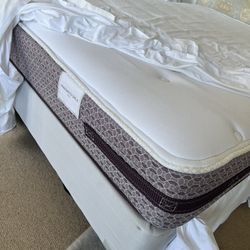 Queen Bed With Frame 