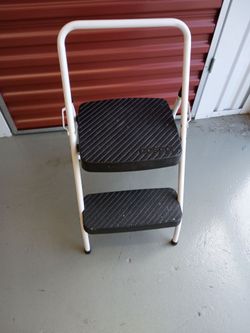 STEP STOOL