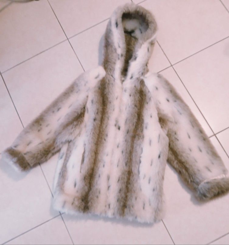 Women GorgeousFaux Fur Hooded Jacket