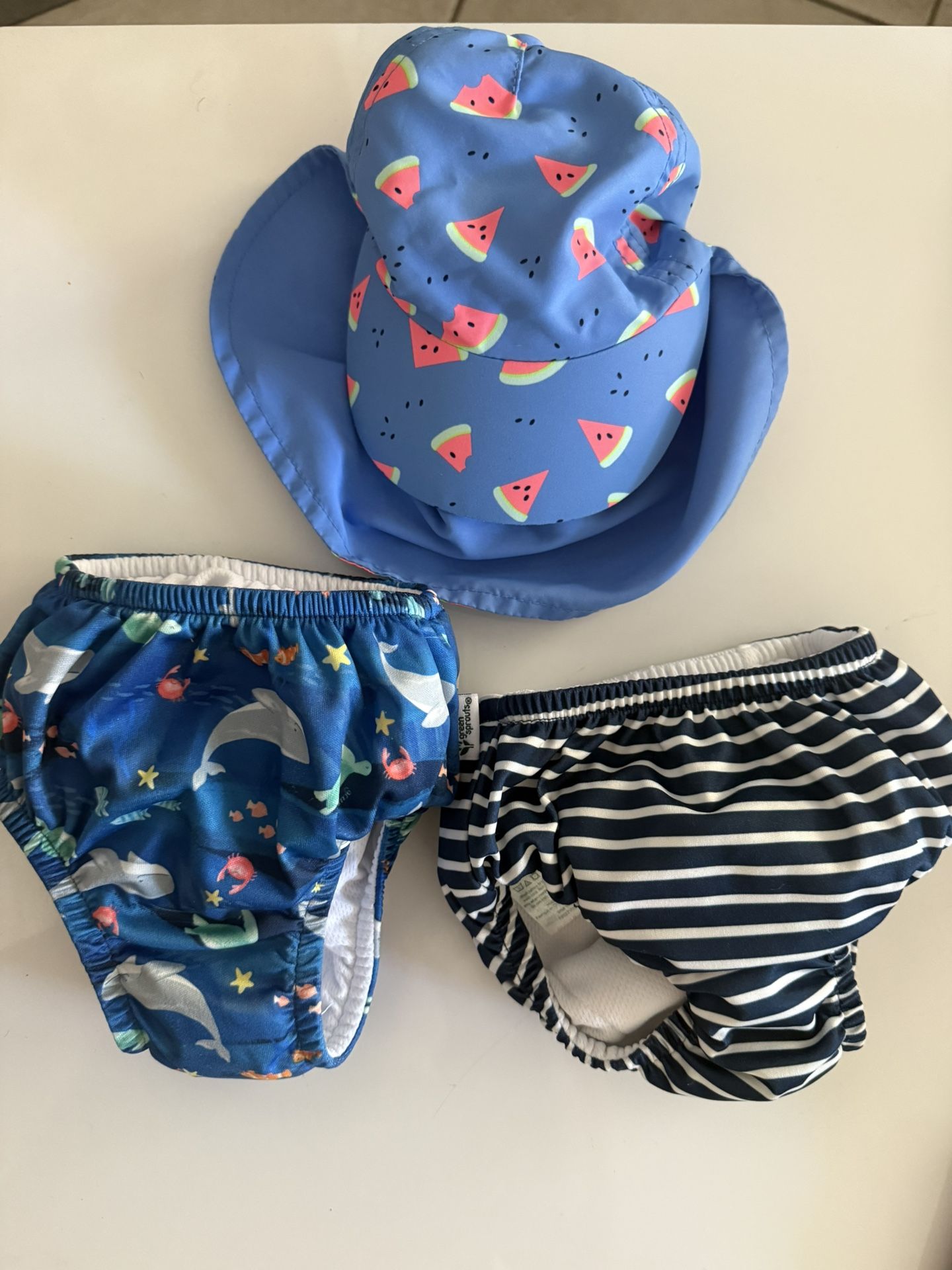 Water Diapers & Hat