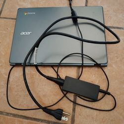 Acer Laptop C720... No OS.. Including adapter 