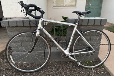 Trek Pilot 5.0 Road Bike - 54cm, Ultegra, Carbon Fork & Seat Stays