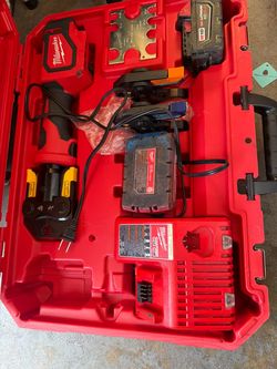 Milwaukee M18 Press Tool Kit with Batteries and Charger