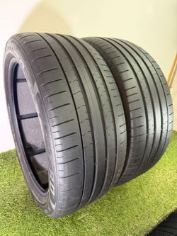 V50   275 40 22 107Y  Pirelli  Pzero  2 Used Tires 65% Life 