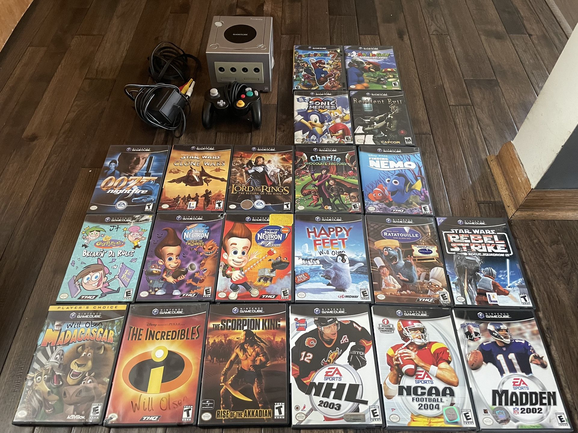 Nintendo Gamecube with TONS OF GAMES